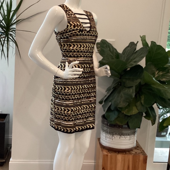 NWT GIANNI BINI GB BLACK AND GOLD SEQUENCE EMBELLISHED COCKTAIL DRESS SZ M - Picture 4 of 16